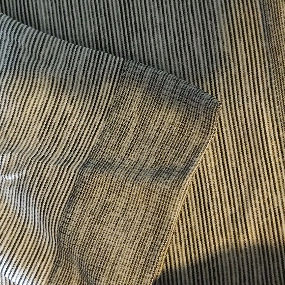 Lululemon Long Sleeve NWOT - Picture 3 of 6